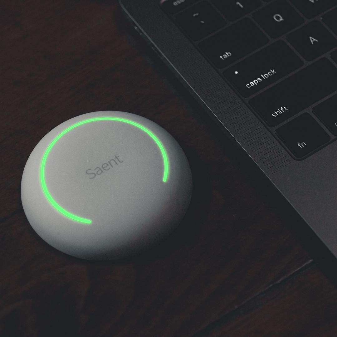 Saent productivity gadget placed on a desk