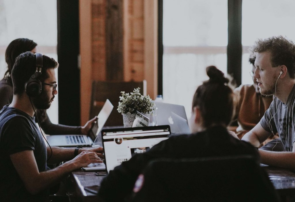 8 Reasons Why Your Remote Team Needs to Work Out Loud