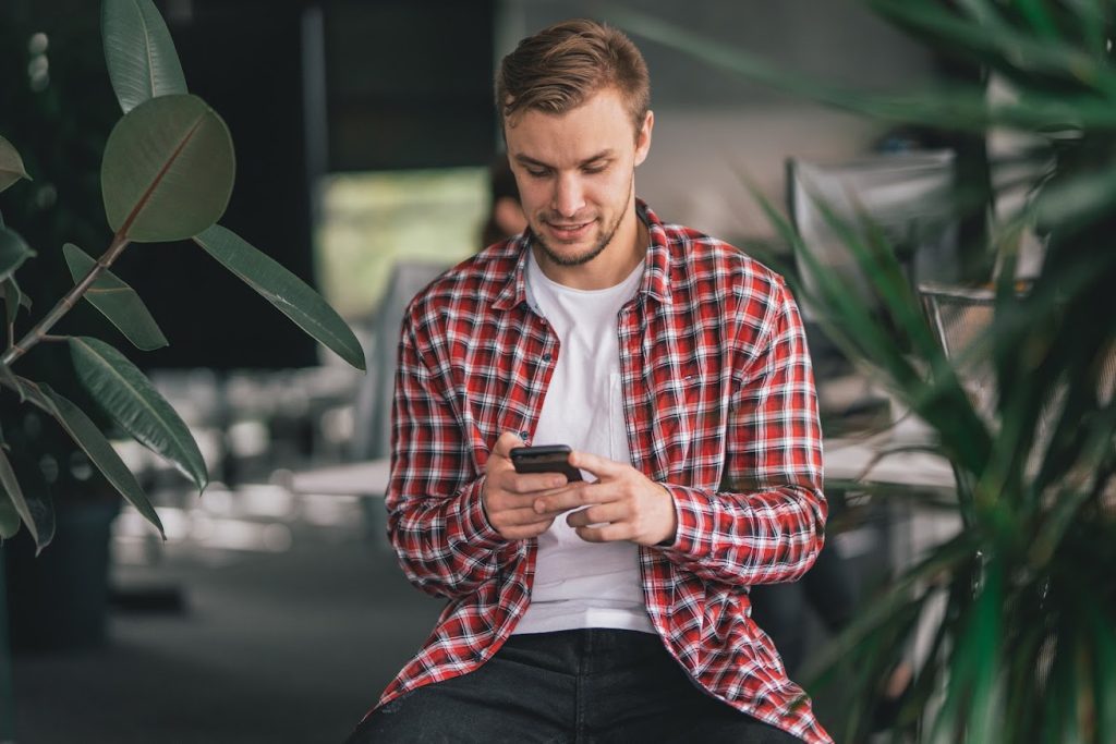 An employee enjoying the advantages of part-time work