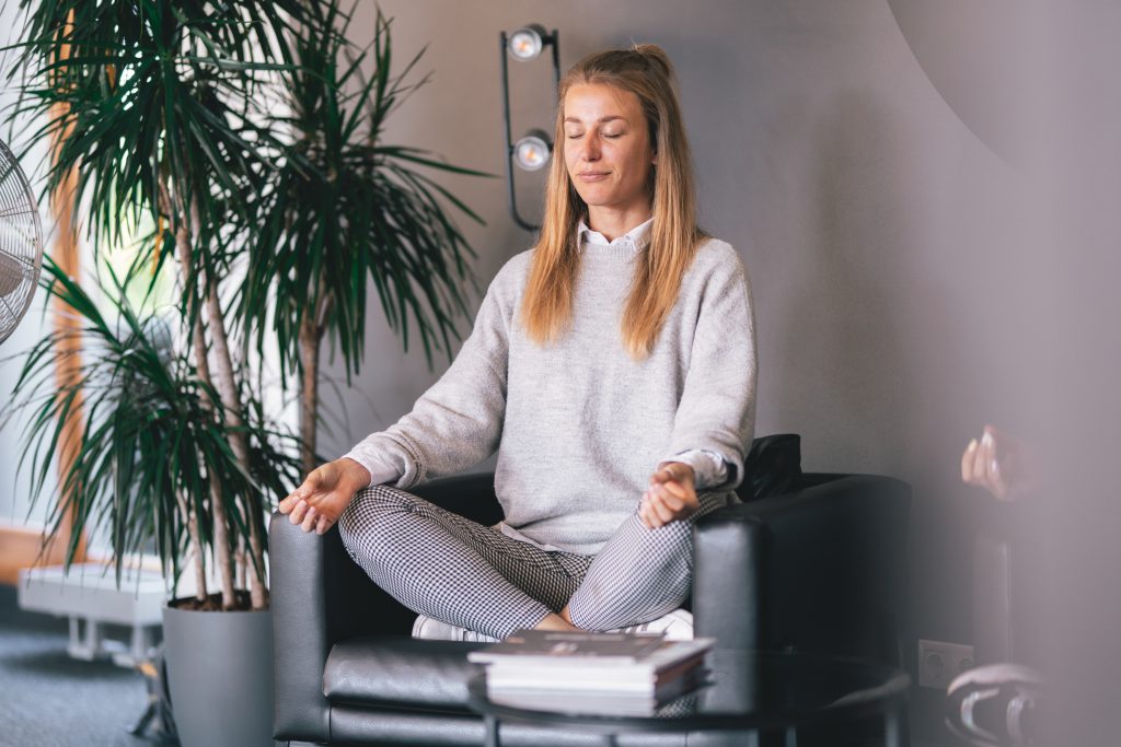 Meditation apps for mindfulness in the workplace