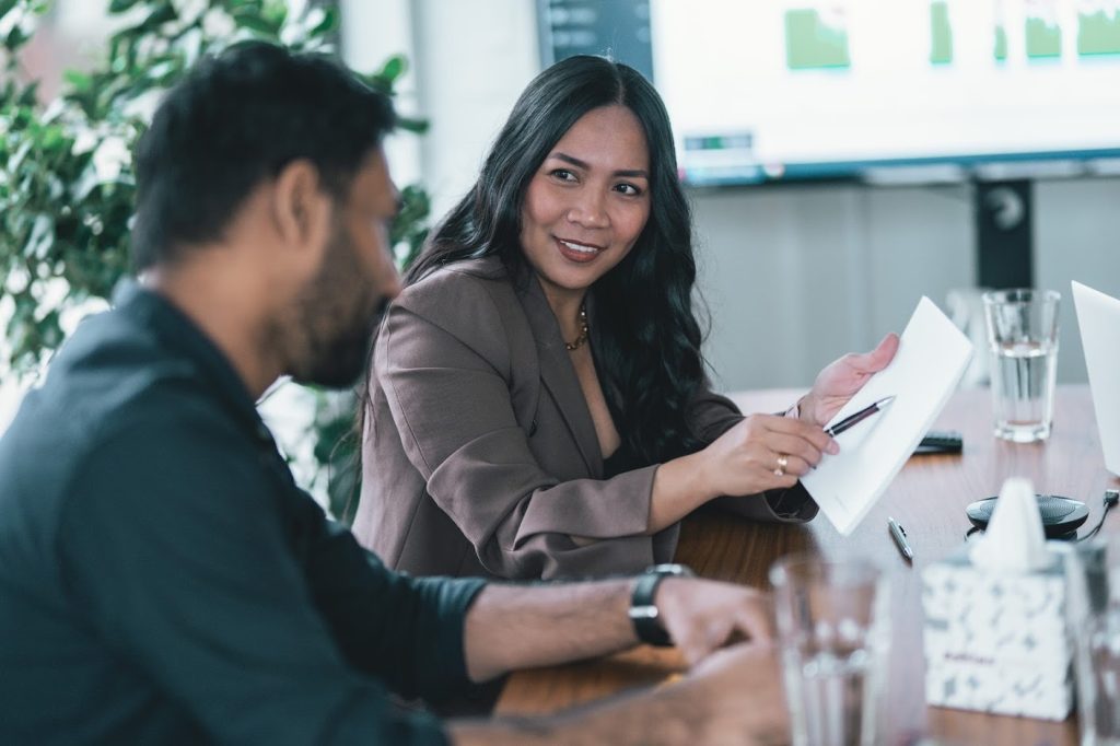 woman looking to monitor staff performance